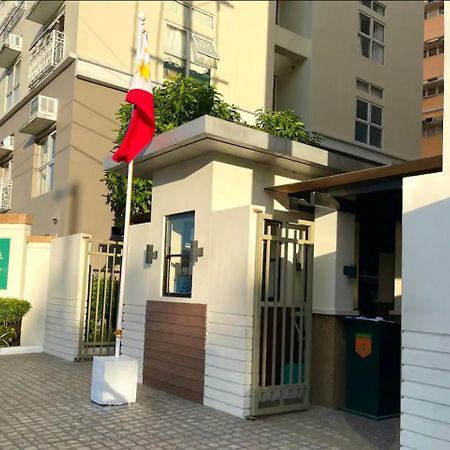 Aparthotel Neat Unit In Holland Park Southwoods Binan Exterior foto